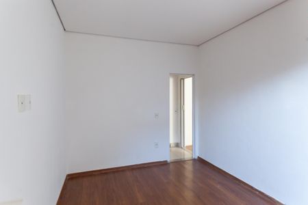 Casa para alugar com 529m², 4 quartos e 7 vagasQuarto 2