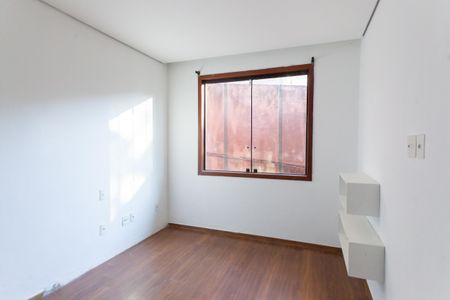 Casa para alugar com 529m², 4 quartos e 7 vagasQuarto 2