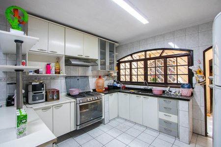 Casa à venda com 252m², 3 quartos e 2 vagasCozinha