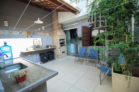 Casa para alugar com 184m², 3 quartos e 3 vagasÁrea de Serviço