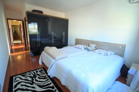 Casa para alugar com 184m², 3 quartos e 3 vagasQuarto