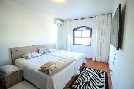 Casa para alugar com 184m², 3 quartos e 3 vagasQuarto