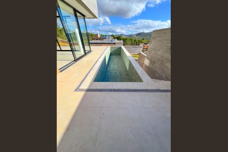 Casa à venda com 874m², 3 quartos e 6 vagasÁrea comum