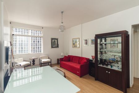 Apartamento à venda com 66m², 2 quartos e 1 vagaSala