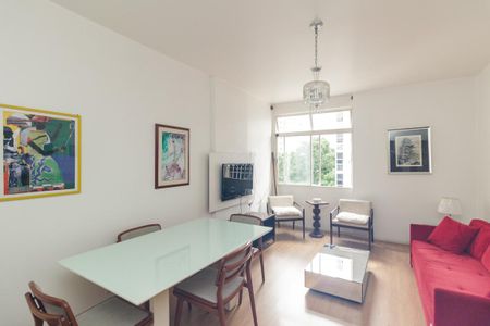 Apartamento à venda com 66m², 2 quartos e 1 vagaSala