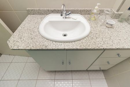 Apartamento à venda com 66m², 2 quartos e 1 vagaBanheiro