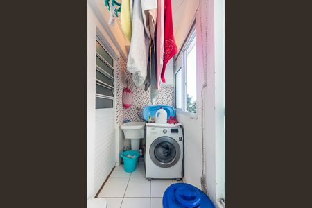 Apartamento à venda com 47m², 2 quartos e 1 vaga Apartamento à venda com 47m², 2 quartos e 1 vagaSacada