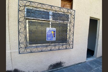 Casa para alugar com 50m², 1 quarto e sem vaga Casa para alugar com 50m², 1 quarto e sem vagaFachada e placa