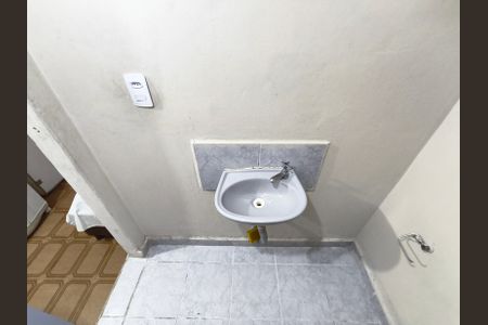 Banheiro de kitnet/studio para alugar com 1 quarto, 28m² em Vila Clementino, São Paulo