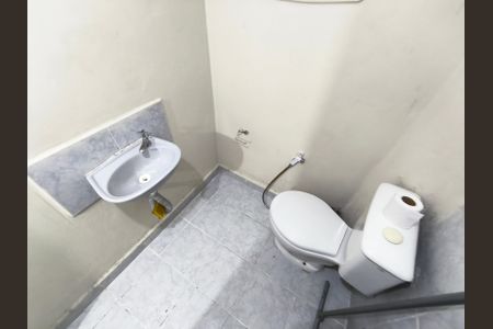 Banheiro de kitnet/studio para alugar com 1 quarto, 28m² em Vila Clementino, São Paulo