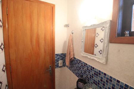 Casa à venda com 200m², 3 quartos e 3 vagasBanheiro 1