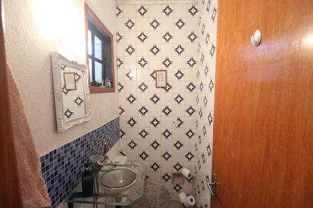 Casa à venda com 200m², 3 quartos e 3 vagasBanheiro 1