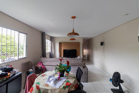 Casa para alugar com 480m², 4 quartos e 2 vagasCasa 2 - Sala e Cozinha