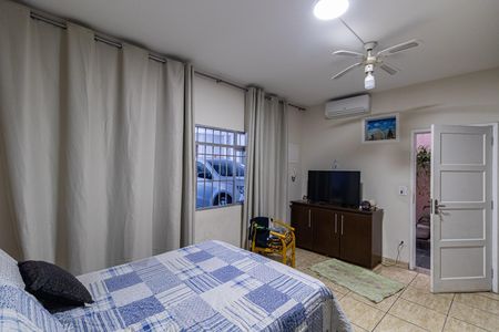 Casa para alugar com 480m², 4 quartos e 2 vagasCasa 1 - Quarto 1