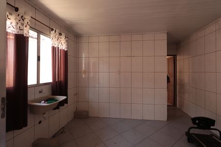 Casa à venda com 240m², 2 quartos e sem vagaEdícula