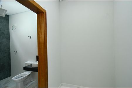 Casa à venda com 200m², 3 quartos e 2 vagasBanheiro da Suíte