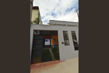 Casa à venda com 200m², 3 quartos e 2 vagasPlaca