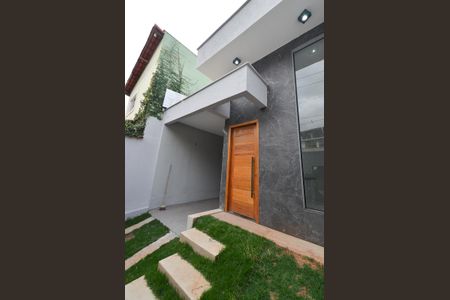 Casa à venda com 200m², 3 quartos e 2 vagasÁrea Privativa