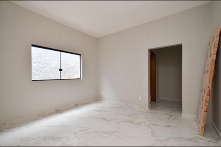 Casa à venda com 200m², 3 quartos e 2 vagasSuíte