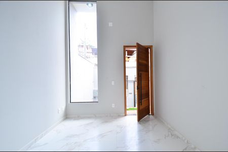 Casa à venda com 200m², 3 quartos e 2 vagasSala