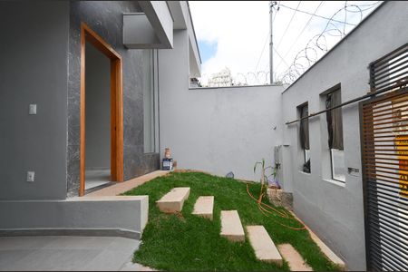 Casa à venda com 200m², 3 quartos e 2 vagasÁrea Privativa