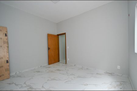 Casa à venda com 200m², 3 quartos e 2 vagasSuíte