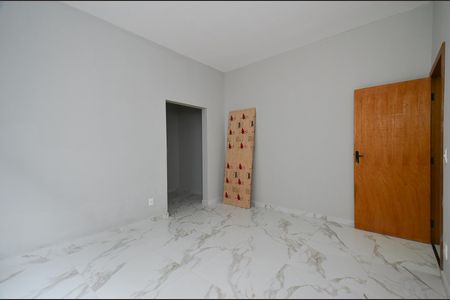 Casa à venda com 200m², 3 quartos e 2 vagasSuíte