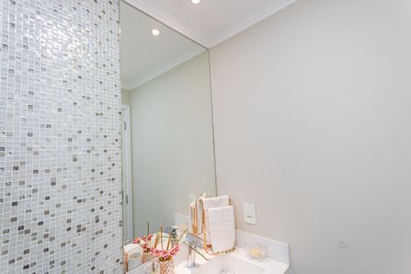 Apartamento à venda com 64m², 2 quartos e 1 vaga Apartamento à venda com 64m², 2 quartos e 1 vagaBanheiro Social