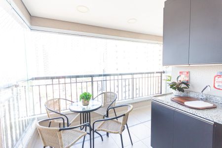 Apartamento à venda com 64m², 2 quartos e 1 vaga Apartamento à venda com 64m², 2 quartos e 1 vagaVaranda da Sala