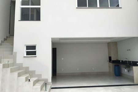 Casa à venda com 213m², 3 quartos e 4 vagas Casa à venda com 213m², 3 quartos e 4 vagasFoto 04