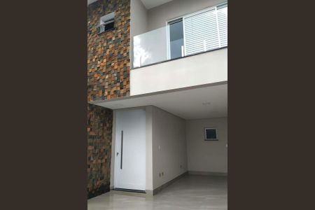 Casa à venda com 213m², 3 quartos e 4 vagas Casa à venda com 213m², 3 quartos e 4 vagasFoto 03