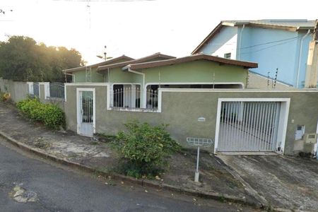 Casa à venda com 155m², 2 quartos e 4 vagas Casa à venda com 155m², 2 quartos e 4 vagasFoto 01