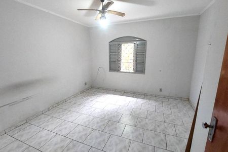 Casa à venda com 155m², 2 quartos e 4 vagas Casa à venda com 155m², 2 quartos e 4 vagasFoto 08
