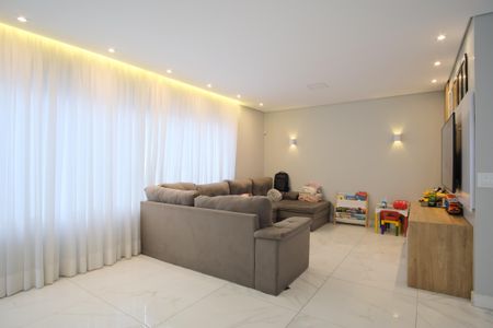 Casa à venda com 540m², 3 quartos e 4 vagasSala