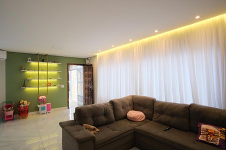 Casa à venda com 540m², 3 quartos e 4 vagasSala