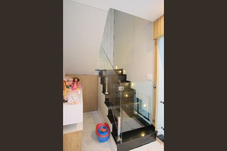 Casa à venda com 540m², 3 quartos e 4 vagasEscada