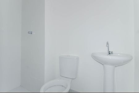 Apartamento para alugar com 32m², 2 quartos e sem vaga Apartamento para alugar com 32m², 2 quartos e sem vagaBanheiro