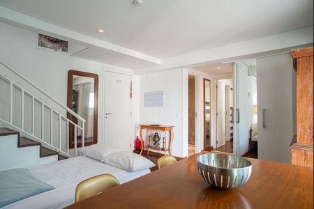 Apartamento à venda com 123m², 2 quartos e 3 vagasSala