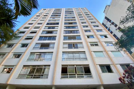 Apartamento para alugar com 232m², 2 quartos e 1 vaga Apartamento para alugar com 232m², 2 quartos e 1 vagaFachada