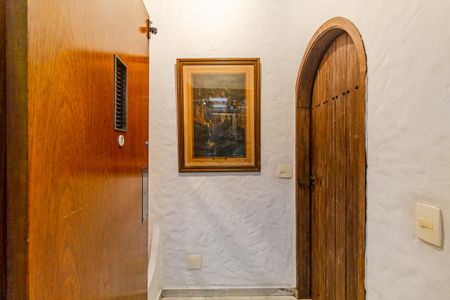 Apartamento para alugar com 232m², 2 quartos e 1 vagaHall - Elevador