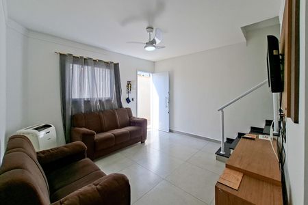 Casa de condomínio para alugar com 62m², 2 quartos e 1 vagaSala