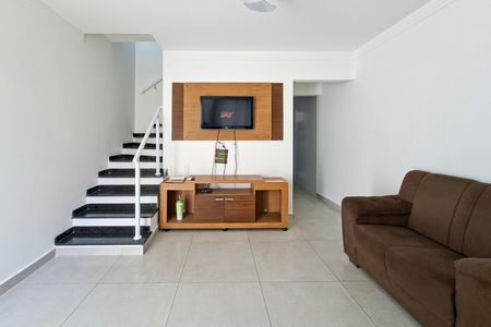 Casa de condomínio para alugar com 62m², 2 quartos e 1 vagaSala