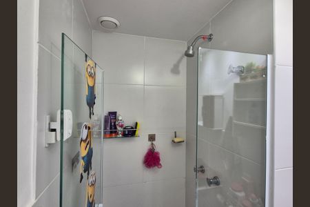 Apartamento à venda com 77m², 2 quartos e 1 vaga Apartamento à venda com 77m², 2 quartos e 1 vagaBanheiro social