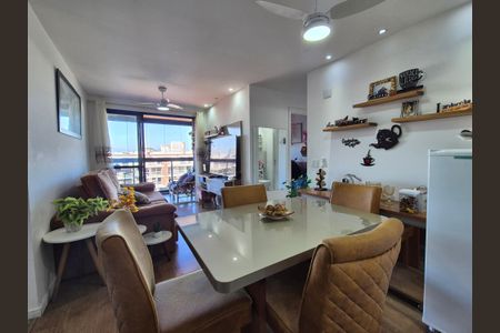 Apartamento à venda com 77m², 2 quartos e 1 vaga Apartamento à venda com 77m², 2 quartos e 1 vagaSala