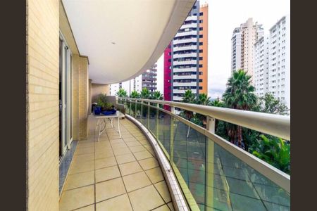 Apartamento à venda com 366m², 4 quartos e 5 vagas Apartamento à venda com 366m², 4 quartos e 5 vagasFoto 01