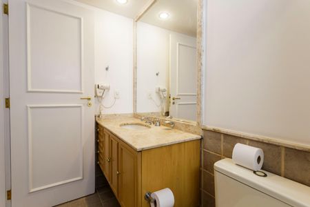 Apartamento para alugar com 56m², 2 quartos e 1 vaga Apartamento para alugar com 56m², 2 quartos e 1 vagaBanheiro da Suíte