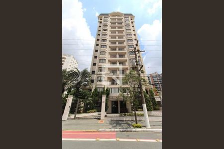 Apartamento para alugar com 56m², 2 quartos e 1 vaga Apartamento para alugar com 56m², 2 quartos e 1 vagaFachada