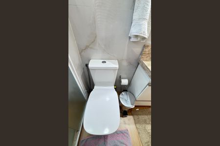 Apartamento à venda com 62m², 3 quartos e 1 vaga Apartamento à venda com 62m², 3 quartos e 1 vagaBanheiro