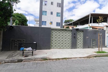 Apartamento à venda com 180m², 2 quartos e 1 vagaFachada