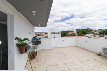 Apartamento à venda com 180m², 2 quartos e 1 vagaÁrea de Serviço